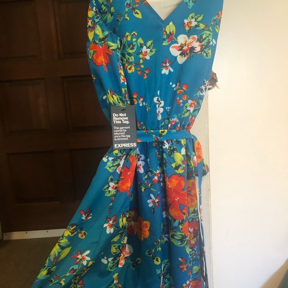 Express 👗 Dress - Picture 1 of 7